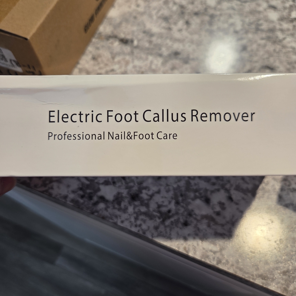 New In Box Electric Foot Callus Remover - Picture 3 of 3